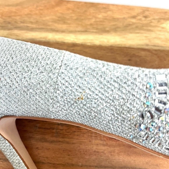 Lauren Lorraine Nude Sparkle Elissa Pumps. Size 7 #232 - Picture 9 of 9